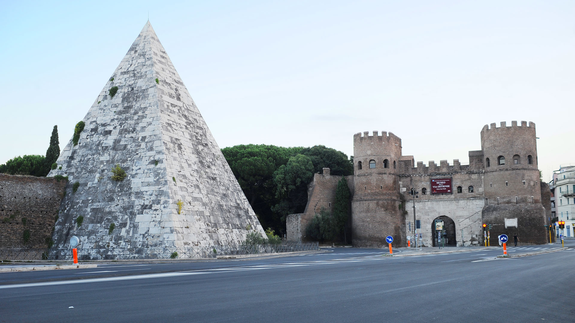 Piramide - Basilio 55 Rome Boutique Hotel 