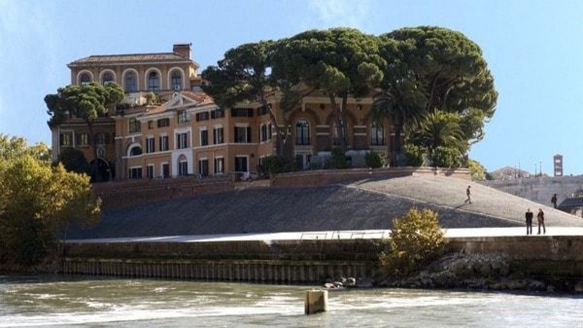 Tiberina Island