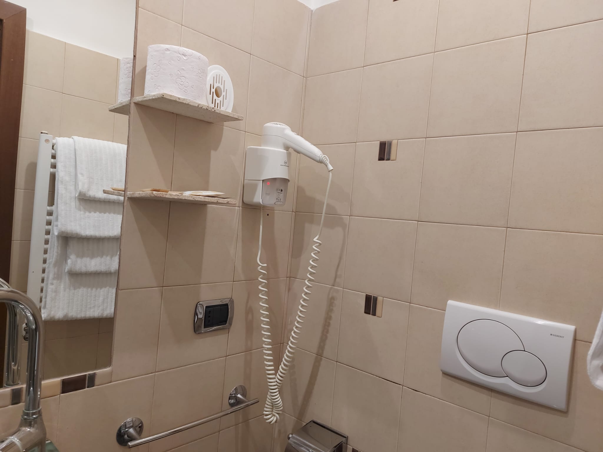 Annex Bath Room | Basilio 55 Rome